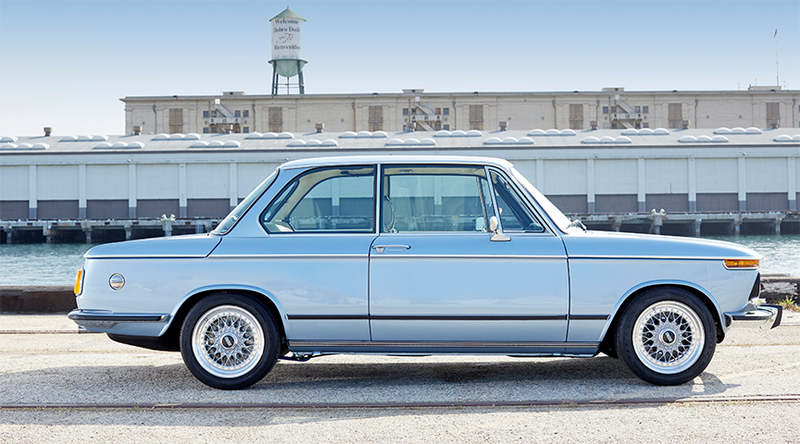 Illustration for article titled Driving A Perfectly Restored BMW 2002 Is Like Living In A Dream